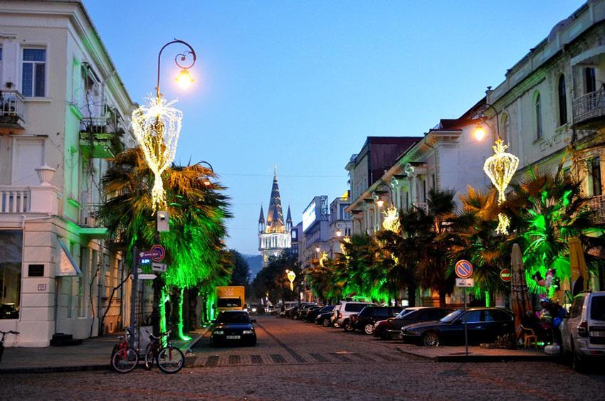 Holiday House บาทูมิ ภายนอก รูปภาพ